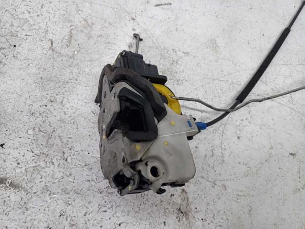 SERRURE DE PORTE AVANT GAUCHE OPEL ASTRA J 2009-2015 - Vue 3